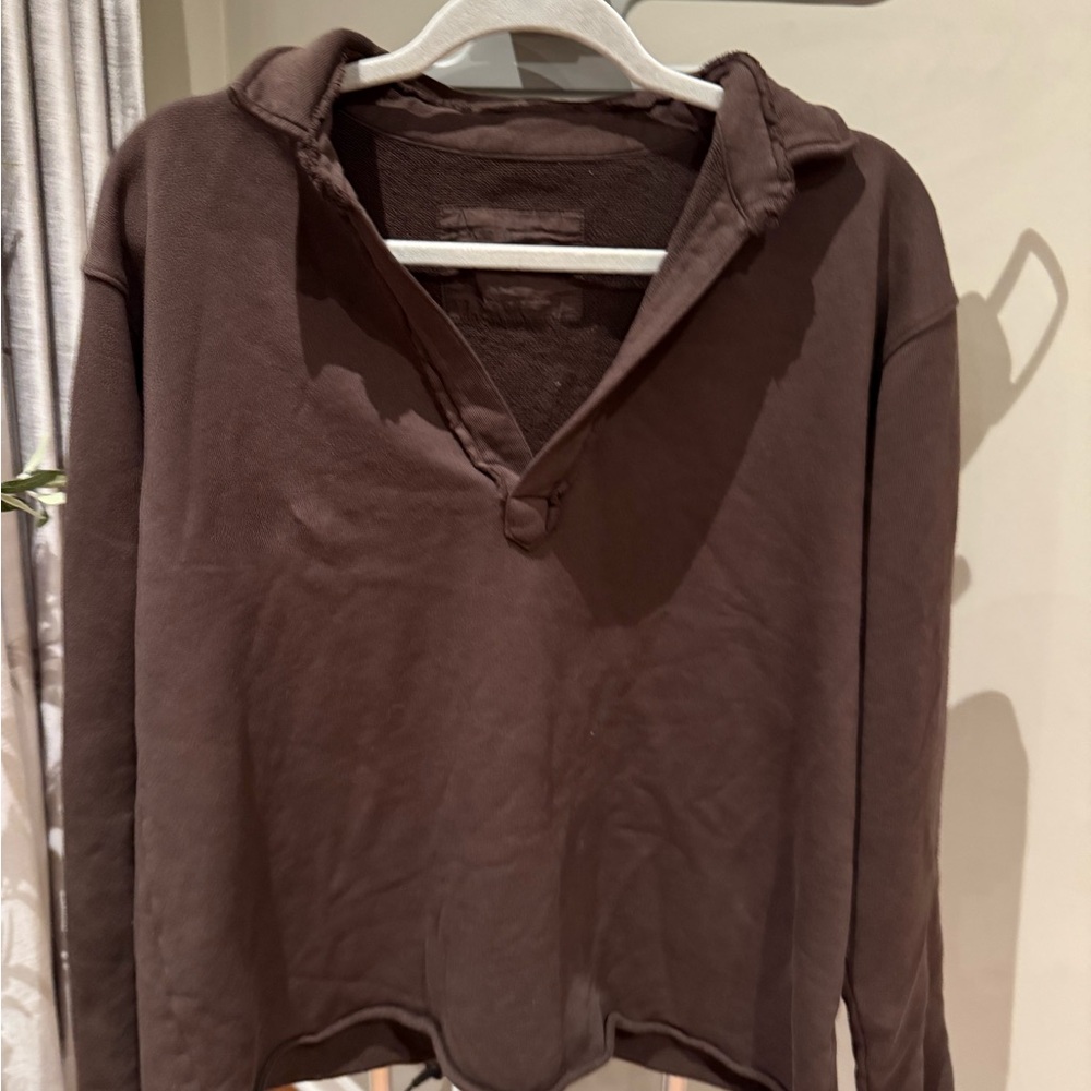 Frank & Eileen - Patrick in Popover Henley in Irish Chocolate - Picture 4 of 9